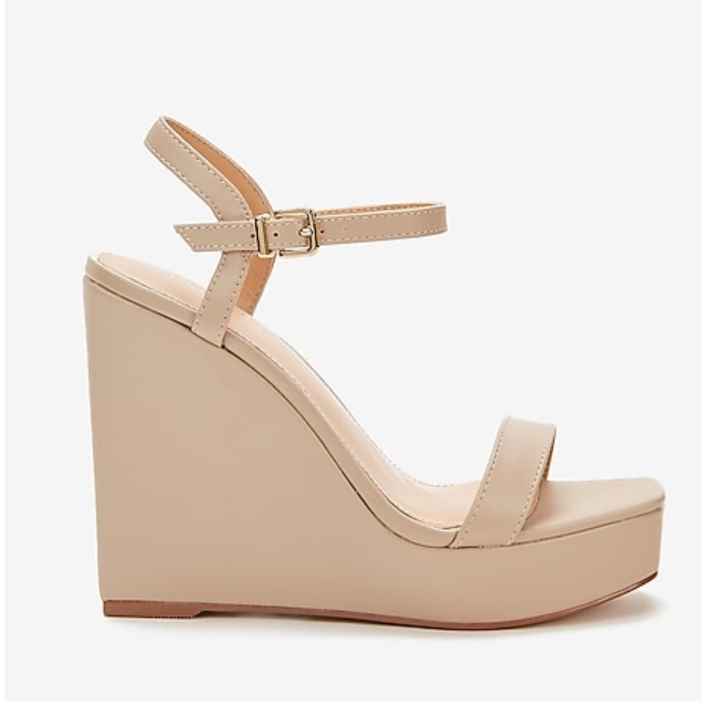 Express square toe platform wedges sandals size 9